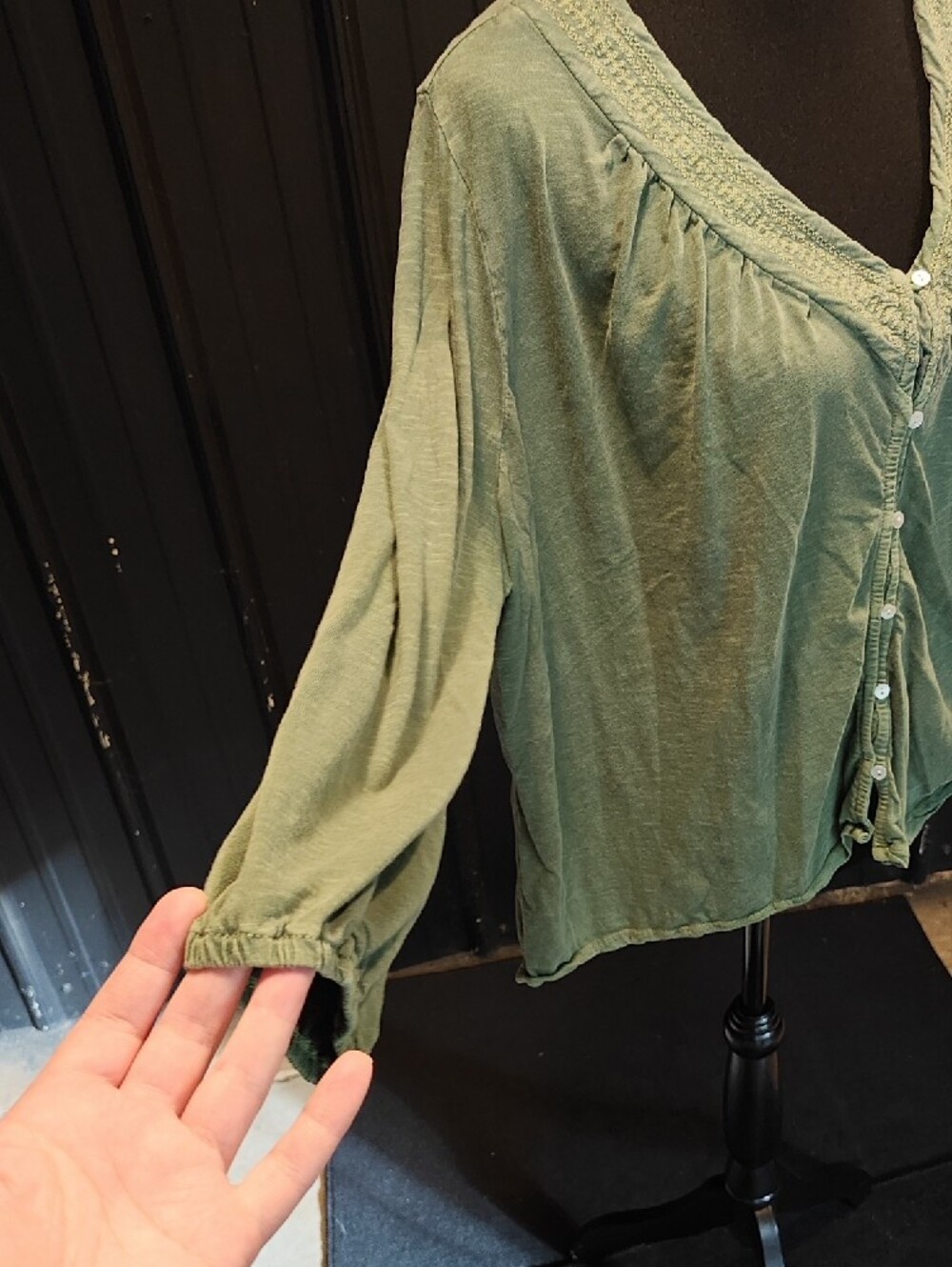 Lucky Brand Sage Green Button-Front V-Neck Blouse - Picture 5 of 6